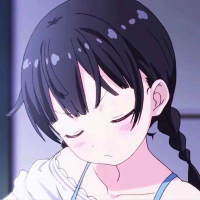 女网红上厕所被偷拍